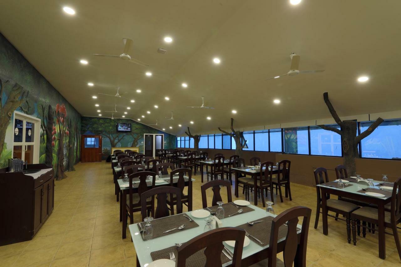 Tea Castle Munnar Hotel Bagian luar foto